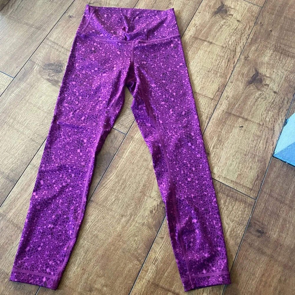 Lululemon leggings size 6 - Picture 1 of 2